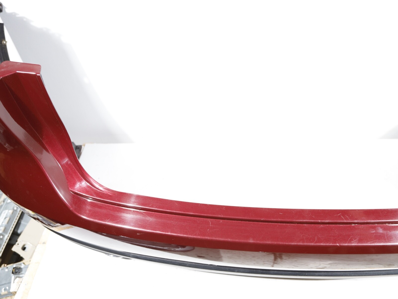 17-22 Maserati Levante M161 Rear Bumper Cover Exhaust Tips Rosso Red OEM 69k