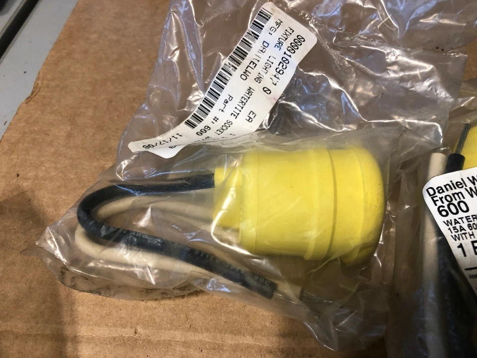 Daniel Woodhead, Watertite Pigtail Socket, #600 - Image 4 of 4