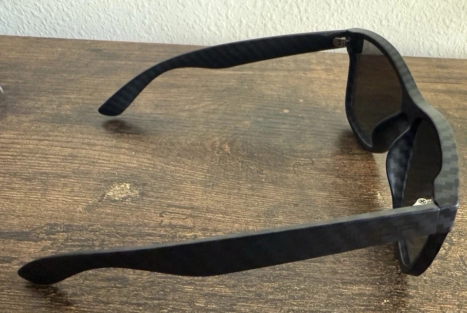 Invicta Mens Polarized Sunglasses Silver Mirror UV Protection Fishing Beach Sun - Image 4 of 4