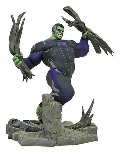 Avengers : Endgame diorama Marvel Movie Gallery Tracksuit Hulk 35 cm - Foto 2 di 6
