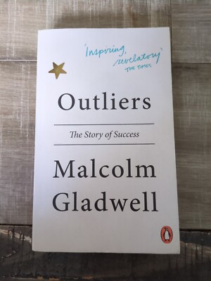 OUTLIERS - Paperback, by Malcolm Gladwell Malcolm Gladwell - Good