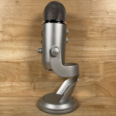 Logitech Blue Yeti A00132 Silver Premium Multi-Pattern USB