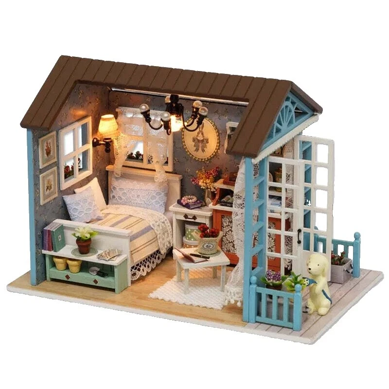 Modern Dollhouses & Room Boxes