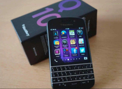 BlackBerry Q10 Unlocked GPS WiFi Bluetooth 8MP 4G 16GB storage OS10 Smartphone