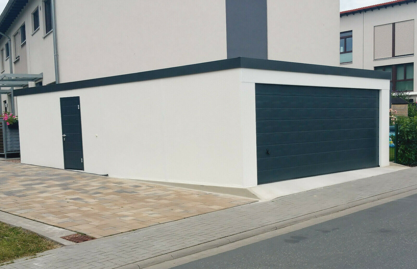 FERTIGGARAGE GROßRAUMGARAGE VOLLAUSSTATTUNG 5,85 M X 8,94 M X 2,45M MIT