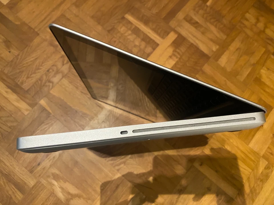 Apple MacBook Pro 15" 2010 · i5 · 8GB · 250GB, Foto 4 von 5