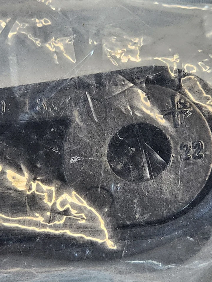 Ford OEM Rear Wiper Arm 9L1Z-17526-A Fits 07-17 Expedition / 07-17 Navigator - Image 4 of 4