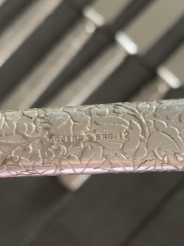 E2 SILVER-PLATE 1847 ROGERS BROS EMBOSSED ORNATE FLORAL HEAVY FORKS KNIIFE LOT - Picture 23 of 23