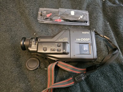 Vintage Sanyo 8mm Video 8 Camera VM-D66P Tape Cassette Retro w