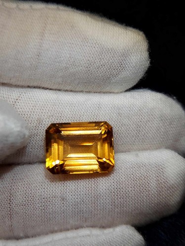 Natural citrine gemstone - large faceted golden Quartz 12.75 CTS - Picture 9 of 12