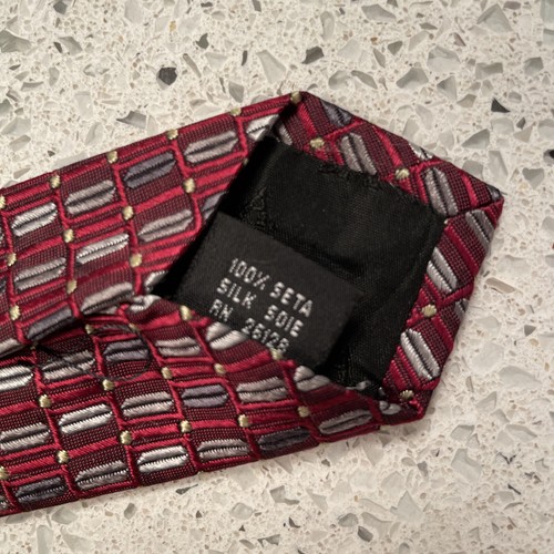 JOSEPH A BANK 100% Silk Men’s Tie Red Gray 57" x 4" Woven Geometric Pattern Nice - Picture 5 of 7