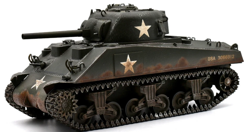 WW2 U S A M4A3 Sherman Tank D-Day Forces Of Valor 1:16 Diecast Built Metal Model - Image 4 of 4
