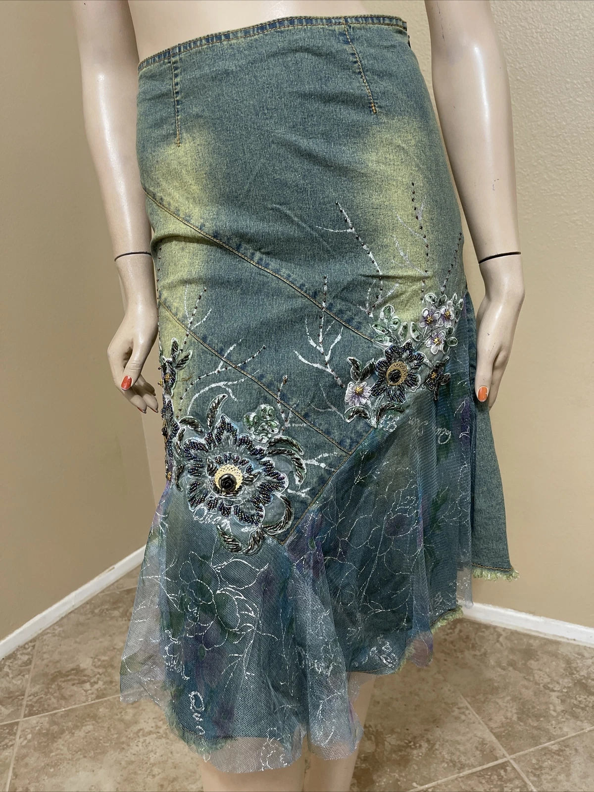 Women’s Aquamarine Denim Cotton Boho Beads Lace Stretch Size L(8-10) Skirt 3256
Opens in a new windo