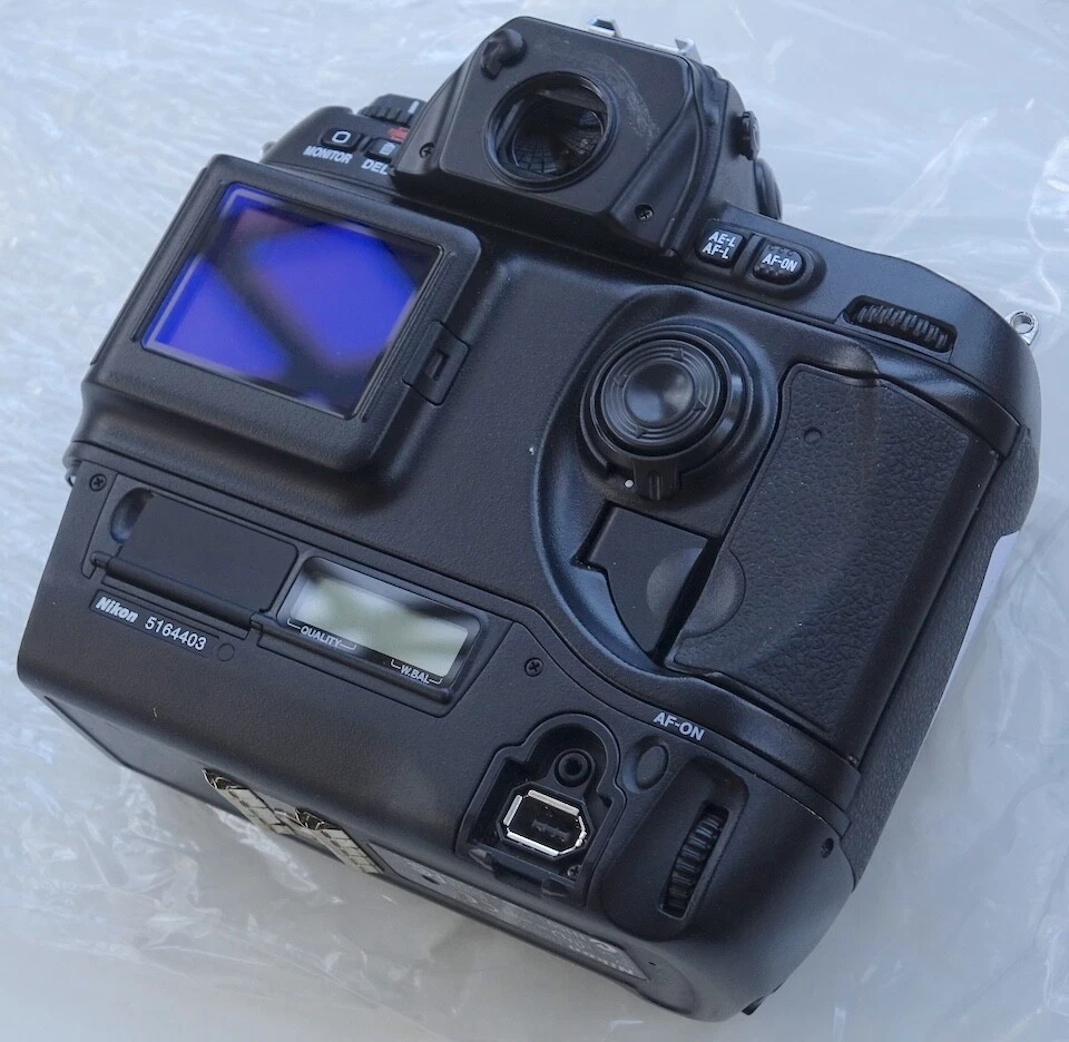 Nikon flagship D1X DSLR Camera Body, Tested and Professional Cleaned - Image 3 of 4