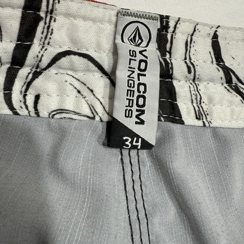 Volcom Board Shorts Mens Size 34 Gray Red Striped Slingers Quick Dry - Picture 4 of 11