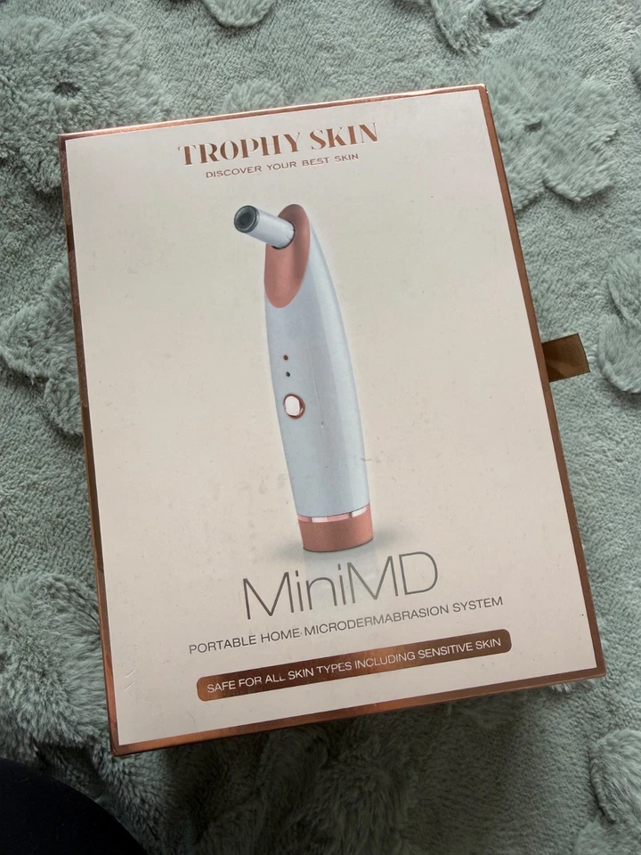 Trophy Skin MiniMD Portable Microdermabrasion Device FOR exfoliation & suction - Image 1 of 3