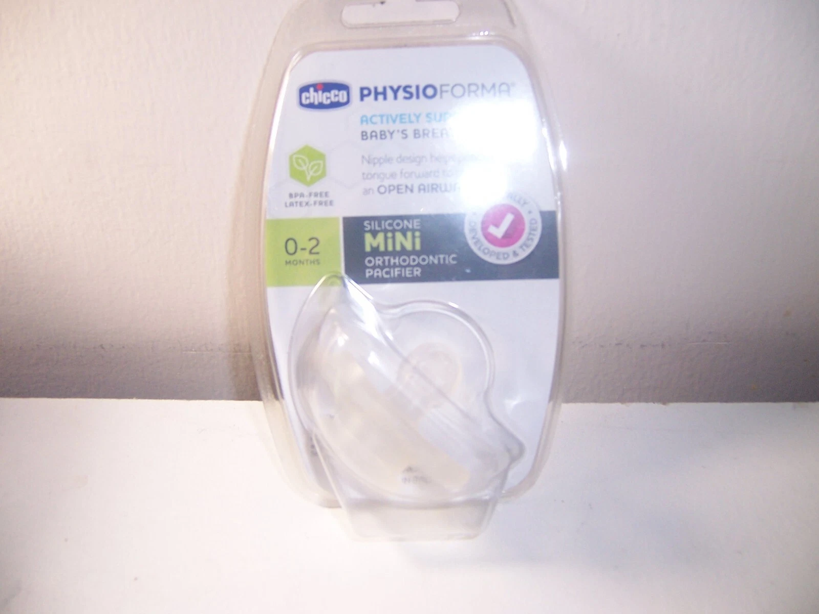 Chicco PhysioForma Silicone Mini Orthodontic Pacifier 0-2 Months Open Airway NEW
Opens in a new wind
