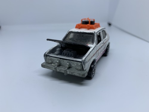 Hot Wheels - Volkswagen Golf GTI MK1 Hare Splitter - Diecast Collectible - 1:64 - Picture 3 of 4