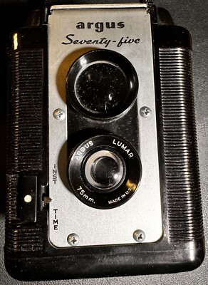    Vintage Argus Argoflex 75 Seventy Five Camera W/ Leather Case
