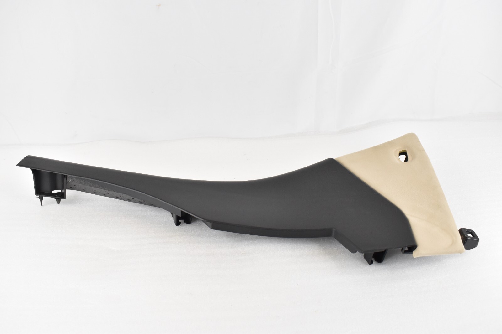 🚀 2014-2019 MASERATI GHIBLI S RIGHT PASSENGER REAR C PILLAR TRIM COVER OEM