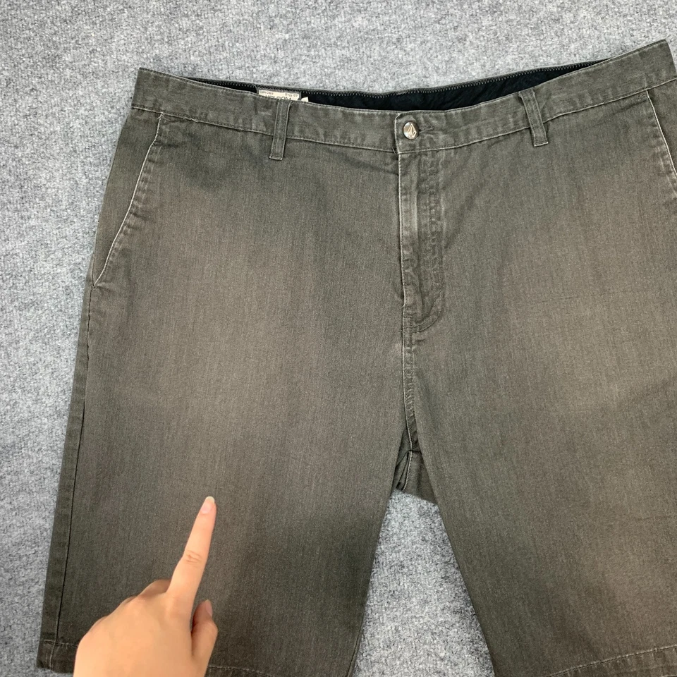 Volcom Shorts Mens 40 Charcoal Gray Cotton Blend Embroidered Logo Dockside Chino - Image 3 of 4