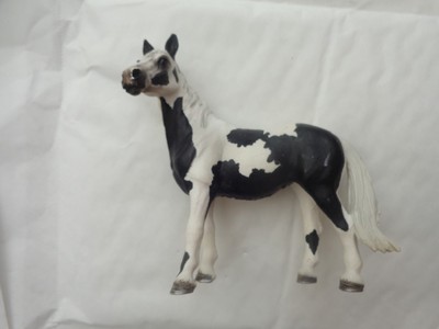 schleich black and white horse