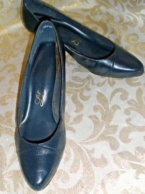 life stride navy pumps
