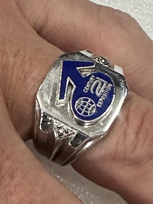 Vintage Rare 1962 Seattle Worlds Fair Century 21 Men’s ring. Nickle Silver