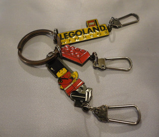 Legoland Windsor metal Keychain souvenir w/ minifigure castle guard