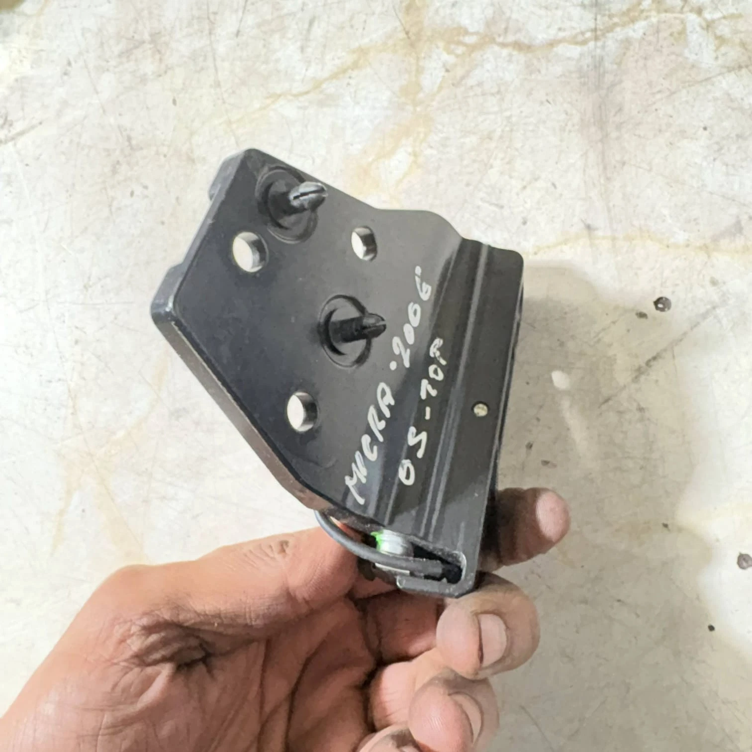 Right offside upper folding roof latch Nissan Micra C+C