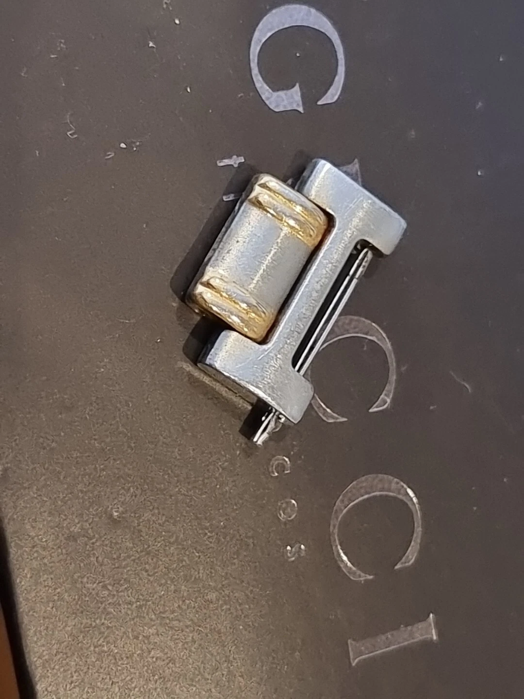 Gucci 9700m Orologio Uomo Bracciale Link E Spilla 16mm Leggi Annuncio