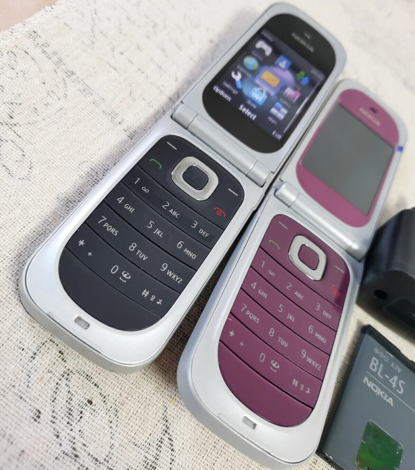 Original Nokia 7020 Unlocked GSM 2G Quad-band FM MP3/MP4 player Flip Cellphone  - Image 4 of 4