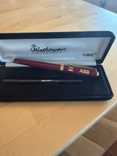 Penna a sfera BIC The Worthington Collection con canna bordeaux e bordo oro