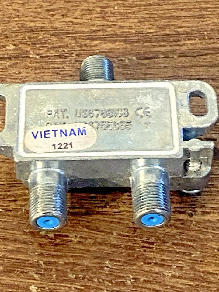 Regal ZDS2DGH10 2-Way Splitter 5-1000MHz 120db EMI Isolation for Cable/Satellite - Image 4 of 4