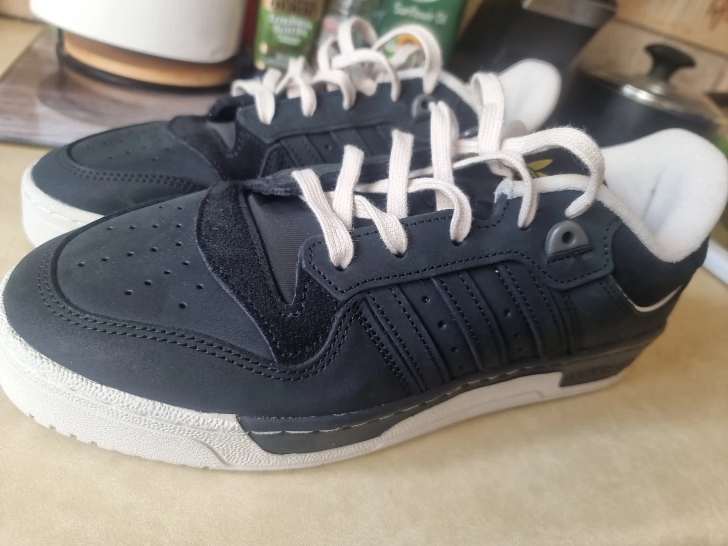 Adidas scarpe da ginnastica uomo taglia 9 5 UK