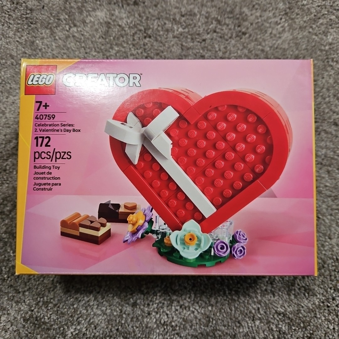 LEGO VALENTINE'S DAY BOX SET 40759 