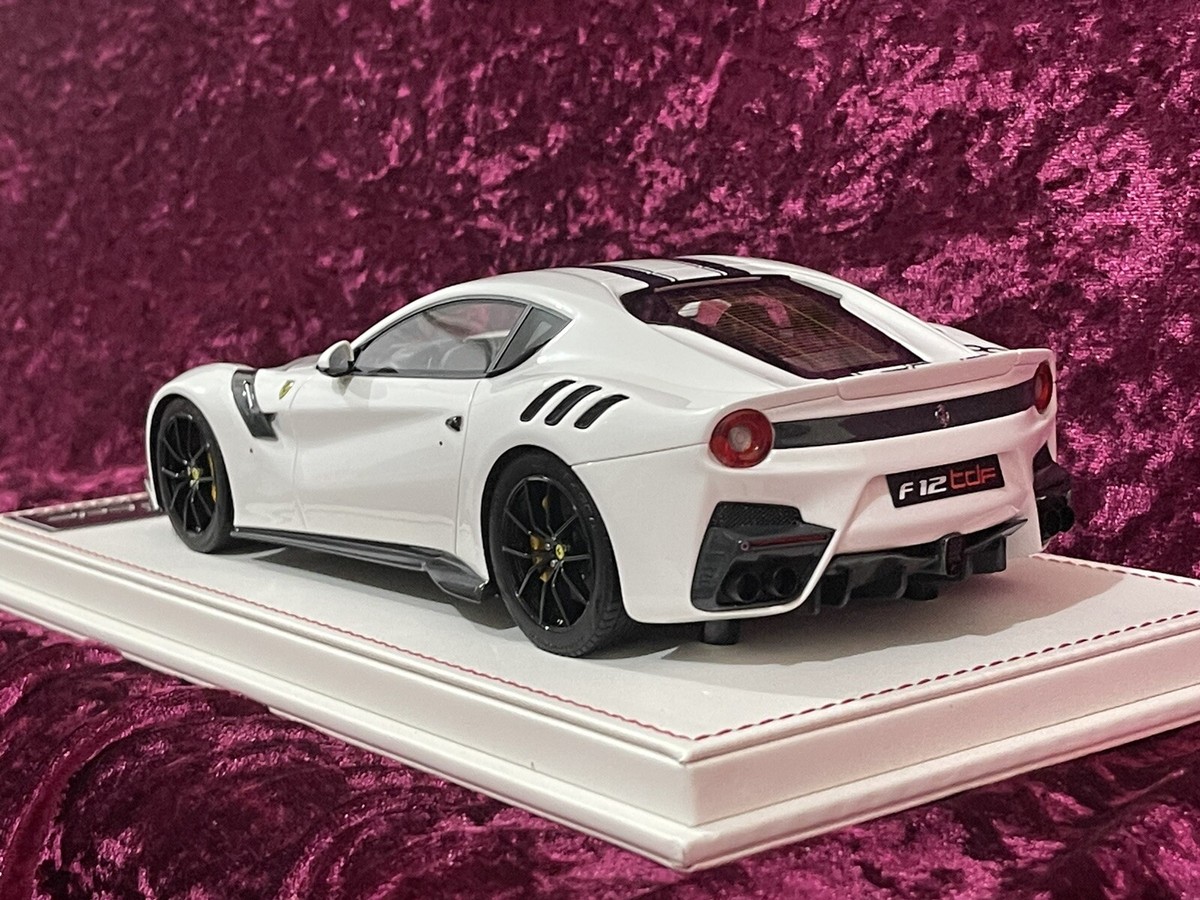 FREE SHIPPING* FC Model 1/18 Ferrari F12 tdf Fuji White