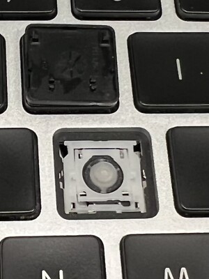 MacBook Air 2010 モデルA1369、英語キーボード、程度良好、附属品完備 MacBook Air 13