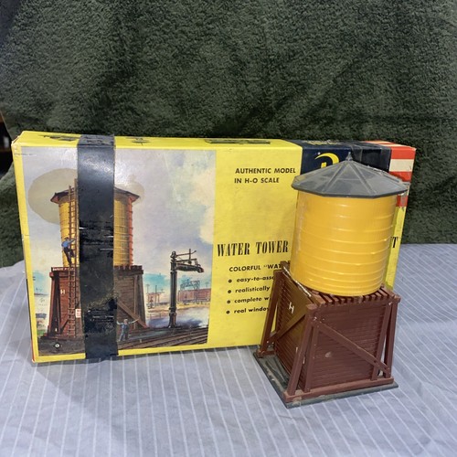 REVELL Torre de Agua y Caño Lateral de Pista H-O Kit de Construcción Ferrocarril 1960 T-9005:89 | Zustand: Used
