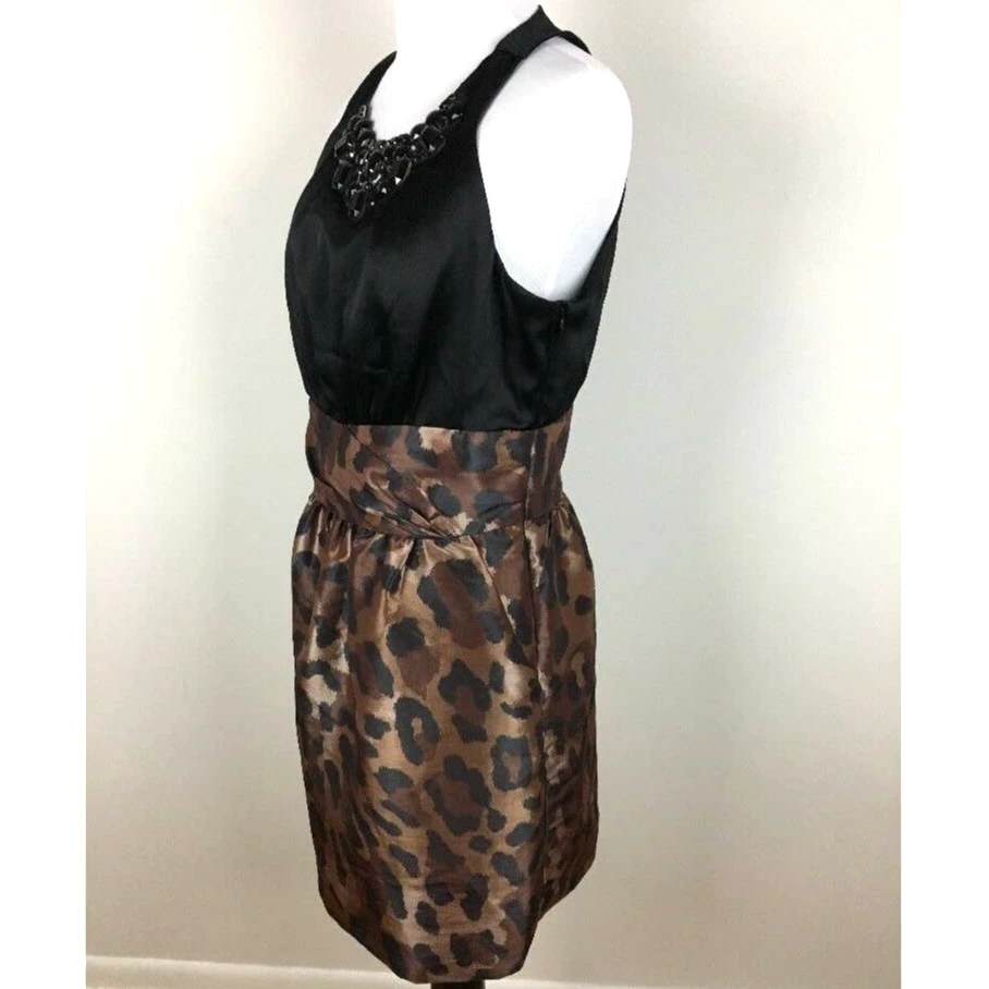 Vestido de cóctel Alexia Admor mediano estampado animal negro ajustado Foto 3 de 4