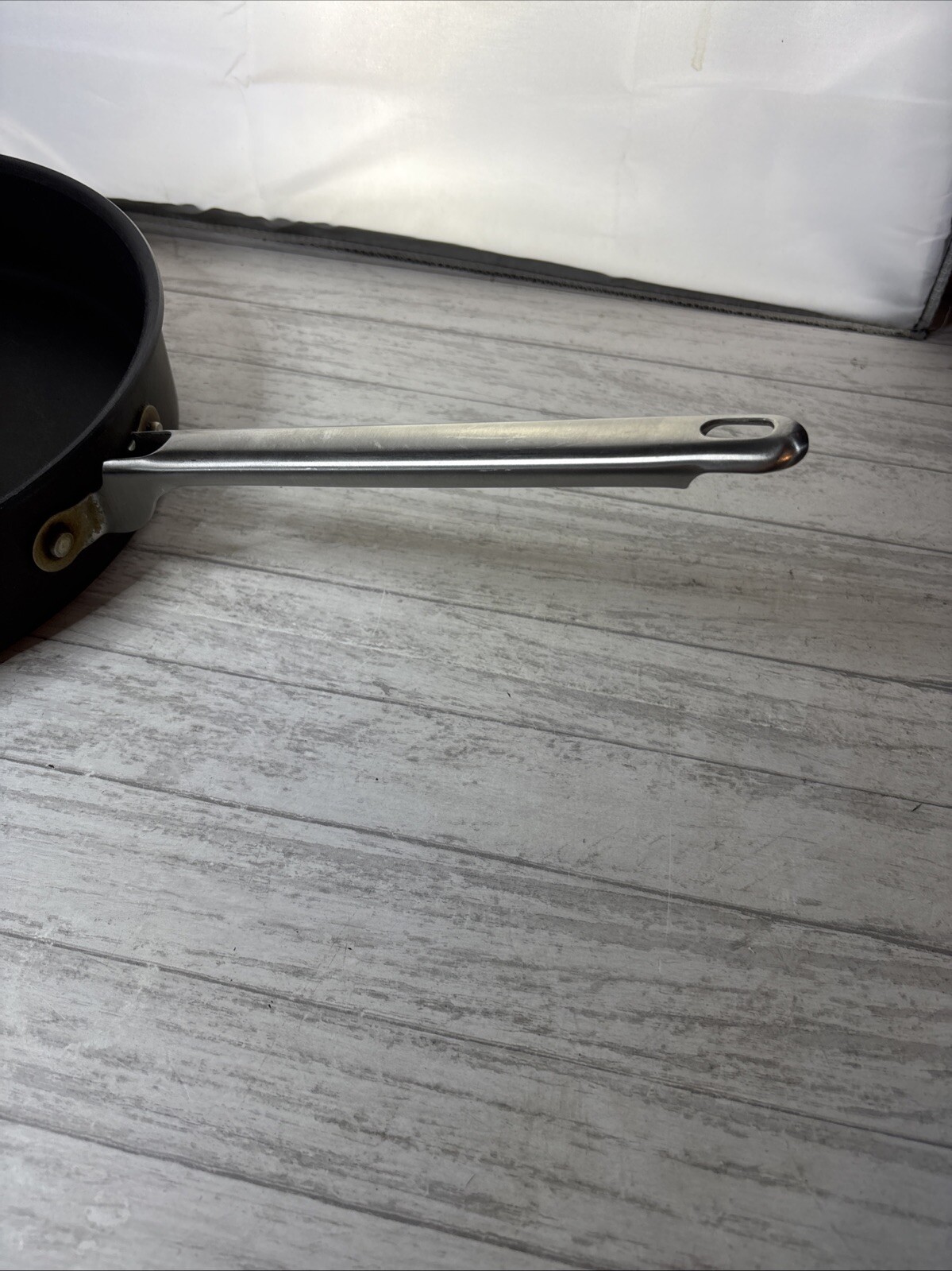 Calphalon 5005 Hard Anodized 5 Quart 12” Saute Pan