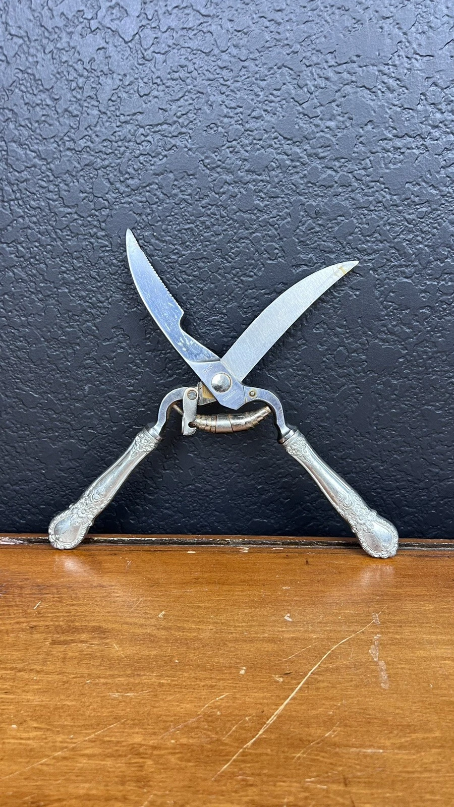 Vintage Kitchen Ornate Handle Poultry Shears Scissors Italy