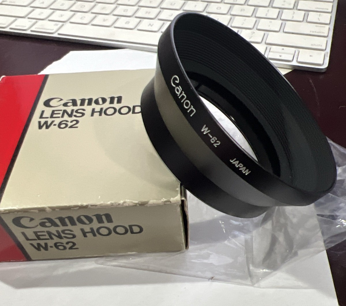 Canon Metal Lens Hood W-62 for New FD35-70/4 etc.,from Japan As is 1873 Canon Metal Lens Hood W-62 for New FD35-70/4 etc.,from Japan As is 1873