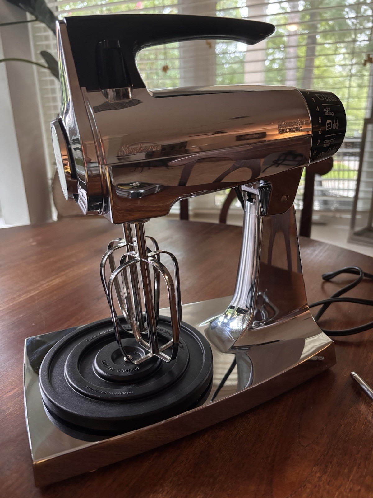 Vintage Chrome Sunbeam Deluxe Mixmaster  12 Speed w/all Bowls, Attachments