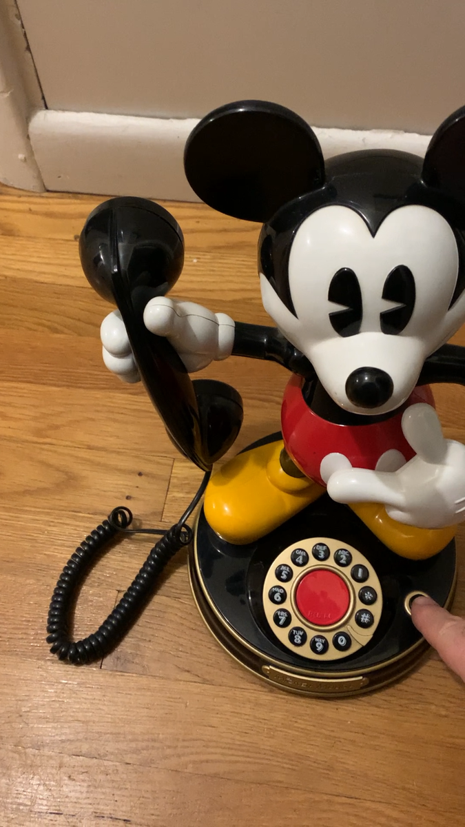 Beautiful Vintage 1976 Mickey Mouse Animated Talking Rotary