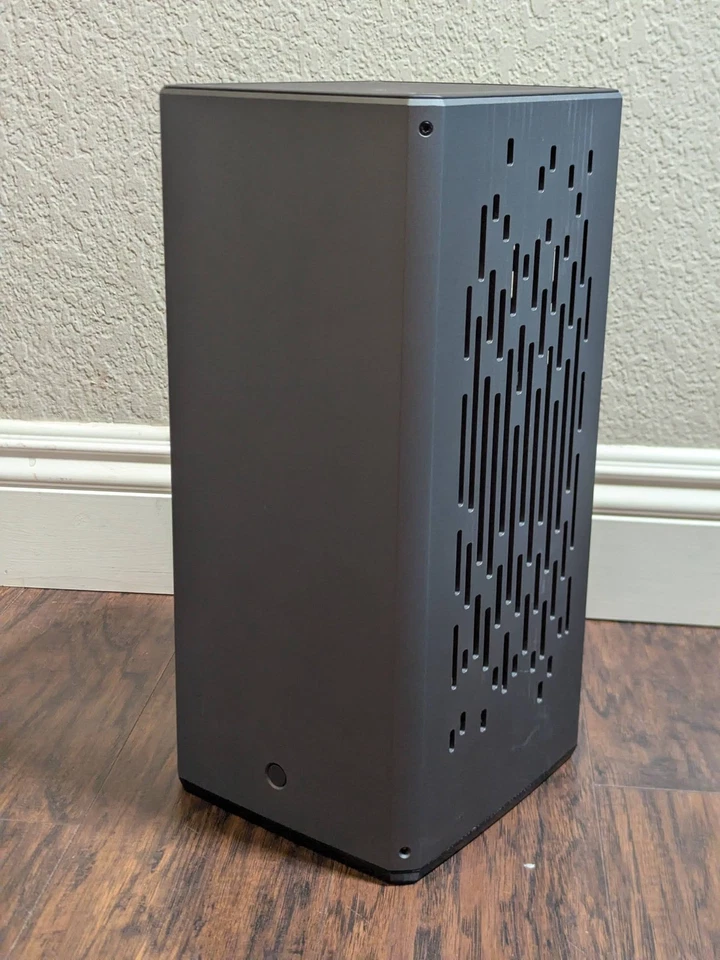 LOUQE Raw S1 Mk I (Rhodium Grey) Mini-Itx Computer Case - Image 3 of 4
