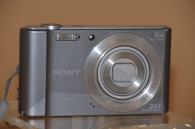 Sony Digitalkamera - Cyber Shot DSC W810 - 6x Optical Zoom - 20.1 MP