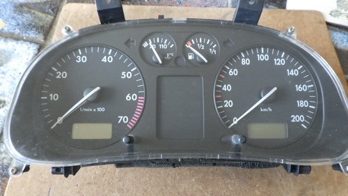 Tacho, Kombiinstrument, VW Polo 6N II 1,Ltr. ALL Motor 211000 Km. 6N0 919 860 R