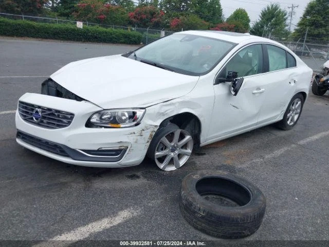 Medidor de flujo de aire de inyección de combustible usado se adapta a: Volvo S60 2016 grado A Foto 2 de 4