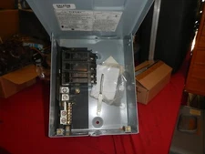 GE Main Lug Outdoor Panel 125 Amp 4 Spaces 8 Circuits W 4 BRAKERS     T2